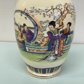 Vintage Chinese vaas