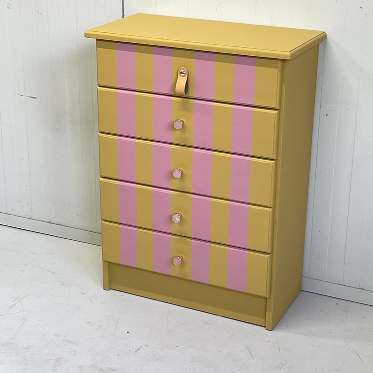 Restyle streep ladekastje