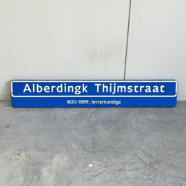 Oud straatnaambord