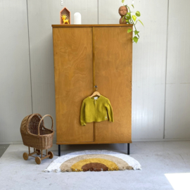 J` 50 kinderkamer kledingkast