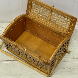 Rotan opbergmandje