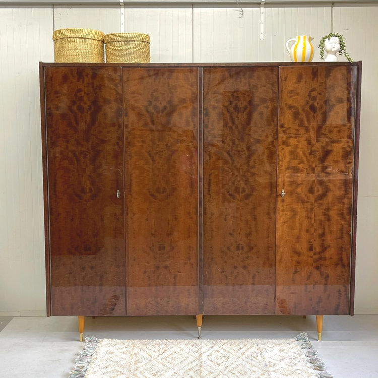4 Deurs j`60 gloss kledingkast