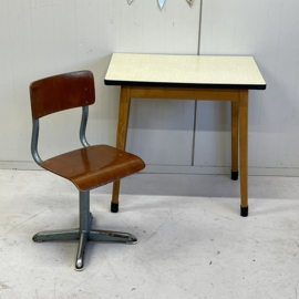 Schooltafel & stoeltje
