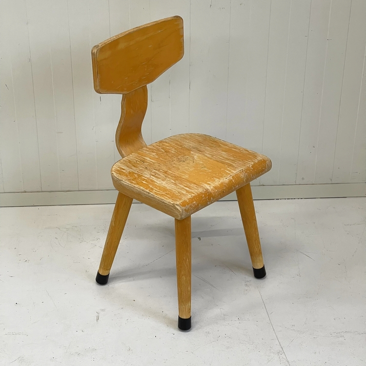 Retro schoolstoeltje
