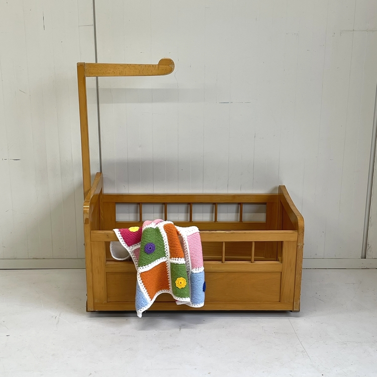 Retro poppenbed