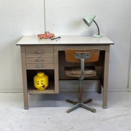 Vintage kinderbureau