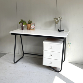 Vintage Bauhaus bureau
