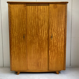 J`60 vintage kledingkast