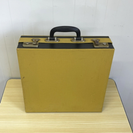 Geel zwarte vinyl LP koffer