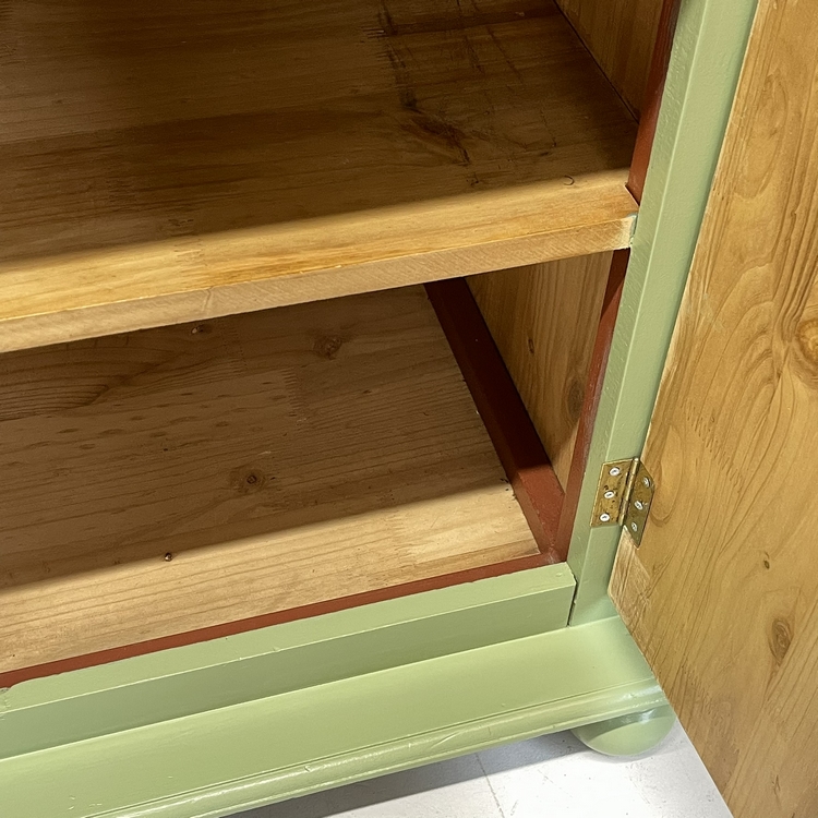 Restyle dressoir Visje