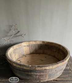 Oude houten olijfbak