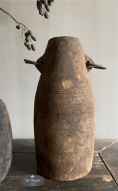 Oude houten pot kruik Aura Peeperkorn (rechter)