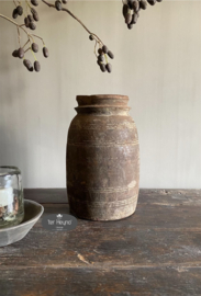Oude houten pot kruik  Aura Peeperkorn