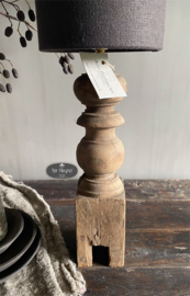 Houten balusterlamp Aura Peeperkorn