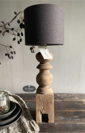 Houten balusterlamp Aura Peeperkorn