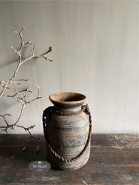 Oud houten pot kruik
