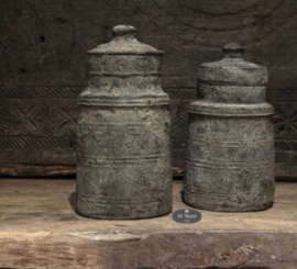 Set van 2  stenen potten Thamel Nepal Pottery