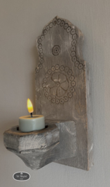 Oud houten wand kandelaar