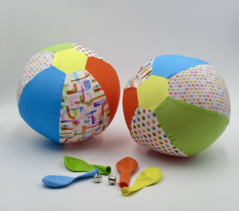 Hoes | Ballonhoes | Ballonbal | Ballon cover  + 2 ballonnen en belletje