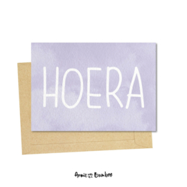 Ansichtkaart - HOERA (lila)