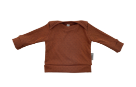 Newbornshirtje ‘Ajour Cognac’