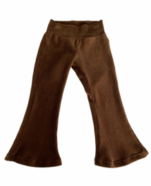 Flared ‘Rib Velvet Bruin’