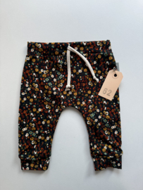 62 broekje zwart bloemetjes vintage