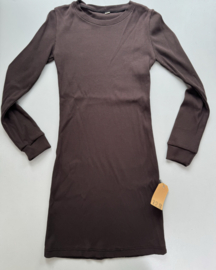 128 jurkje ribtricot donkerbruin