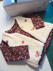 Teddy gilet geborduurde flower