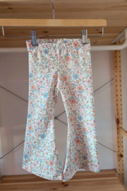 Broekje - pastel bloem