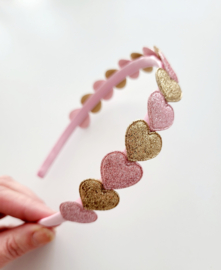Roze diadeem met roze + gouden hartjes
