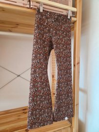 Broekje - bruine bloemetjes