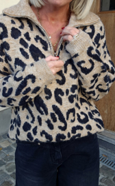 LEO zip knit