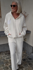 MILA soft corduroy jogger set ecru curvy line