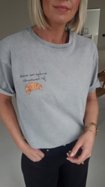 SUNDAYS ARE FOR CROISSANTS cotton T-shirt grey