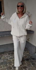 MILA soft corduroy jogger set ecru curvy line
