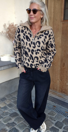 LEO zip knit