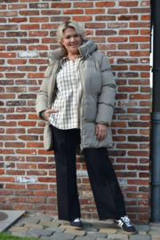 TRIX shorter winter puffer coat taupe