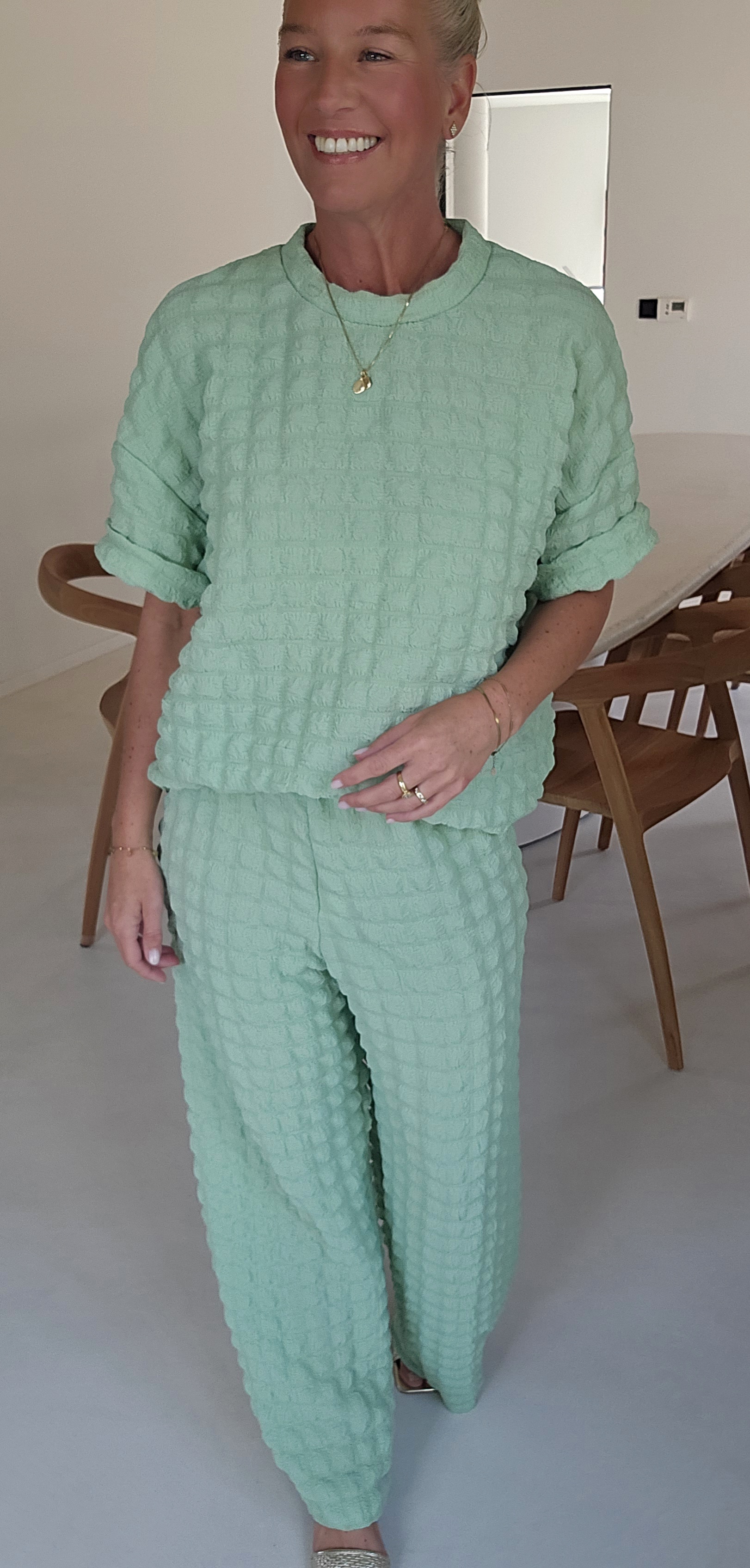 BUYorCRY bubble set fresh mint