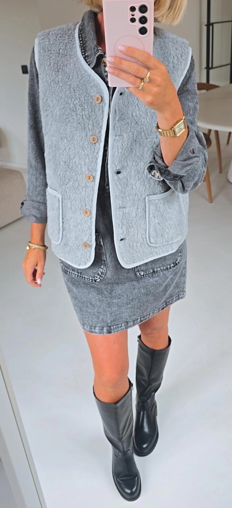 MILA sleeveless teddy jacket soft grey