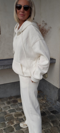 MILA soft corduroy jogger set ecru curvy line