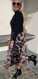 LEO tule skirt
