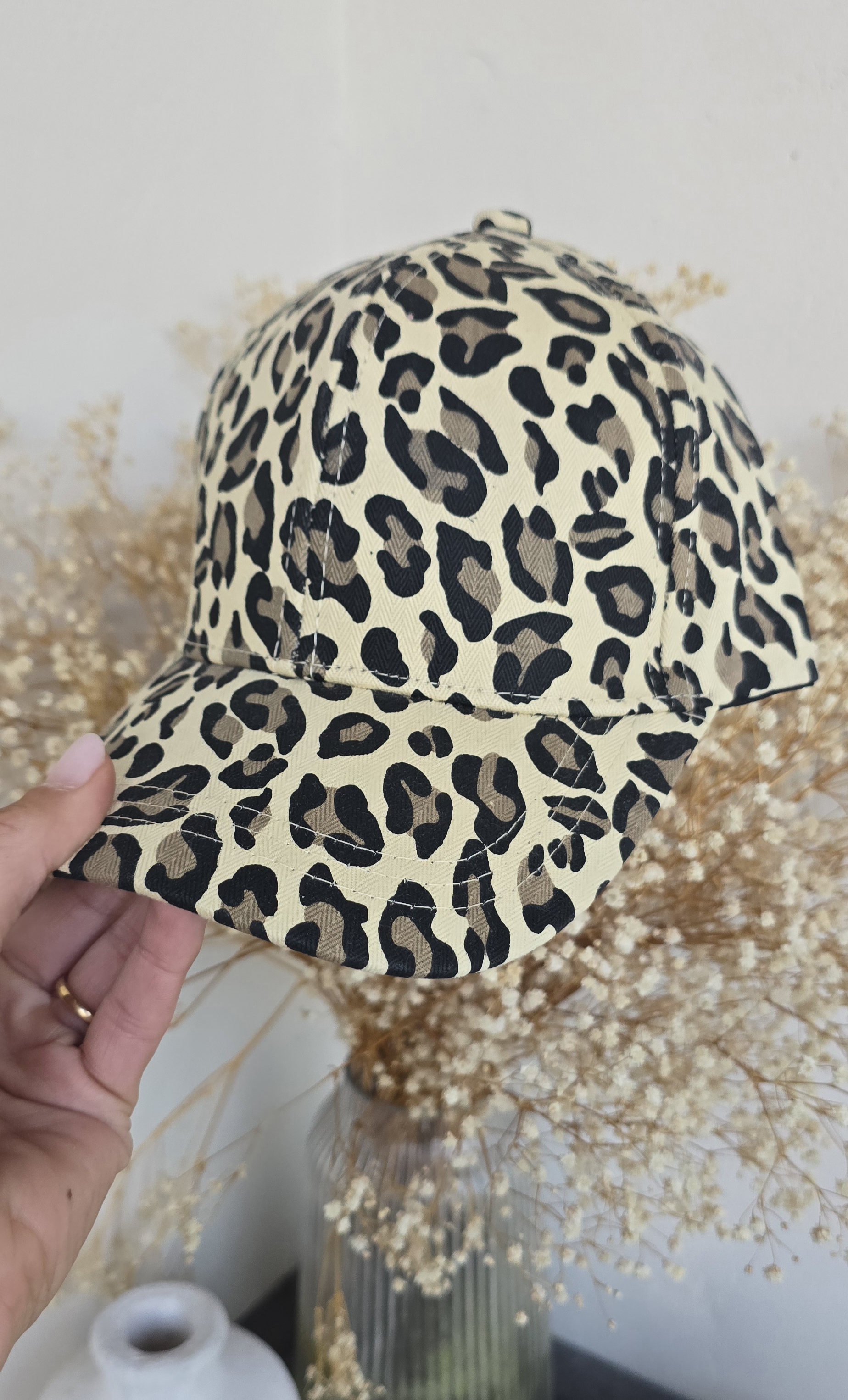 LEO cap beige