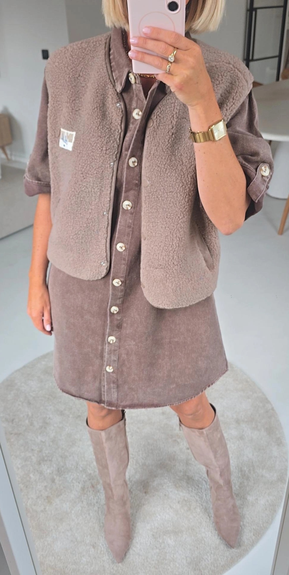 SIL 2 sleeveless teddy jacket taupe