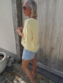 JOJO large v-neck T-shirt pastel yellow