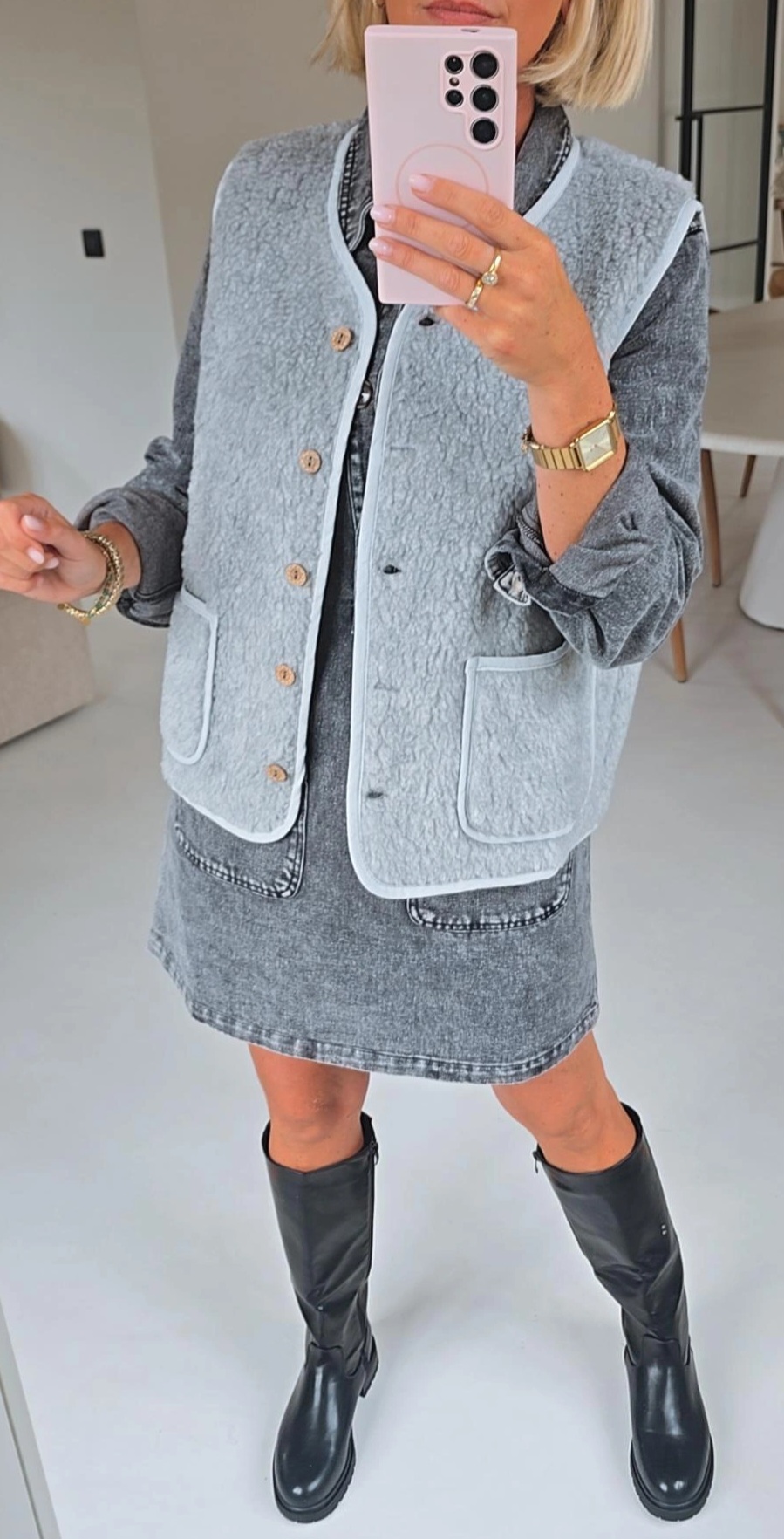 MILA sleeveless teddy jacket soft grey