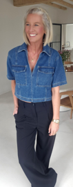 SAM short-sleeved cropped jeans shirt darker blue