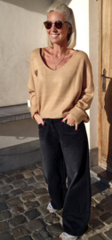 LEO HEART knit camel