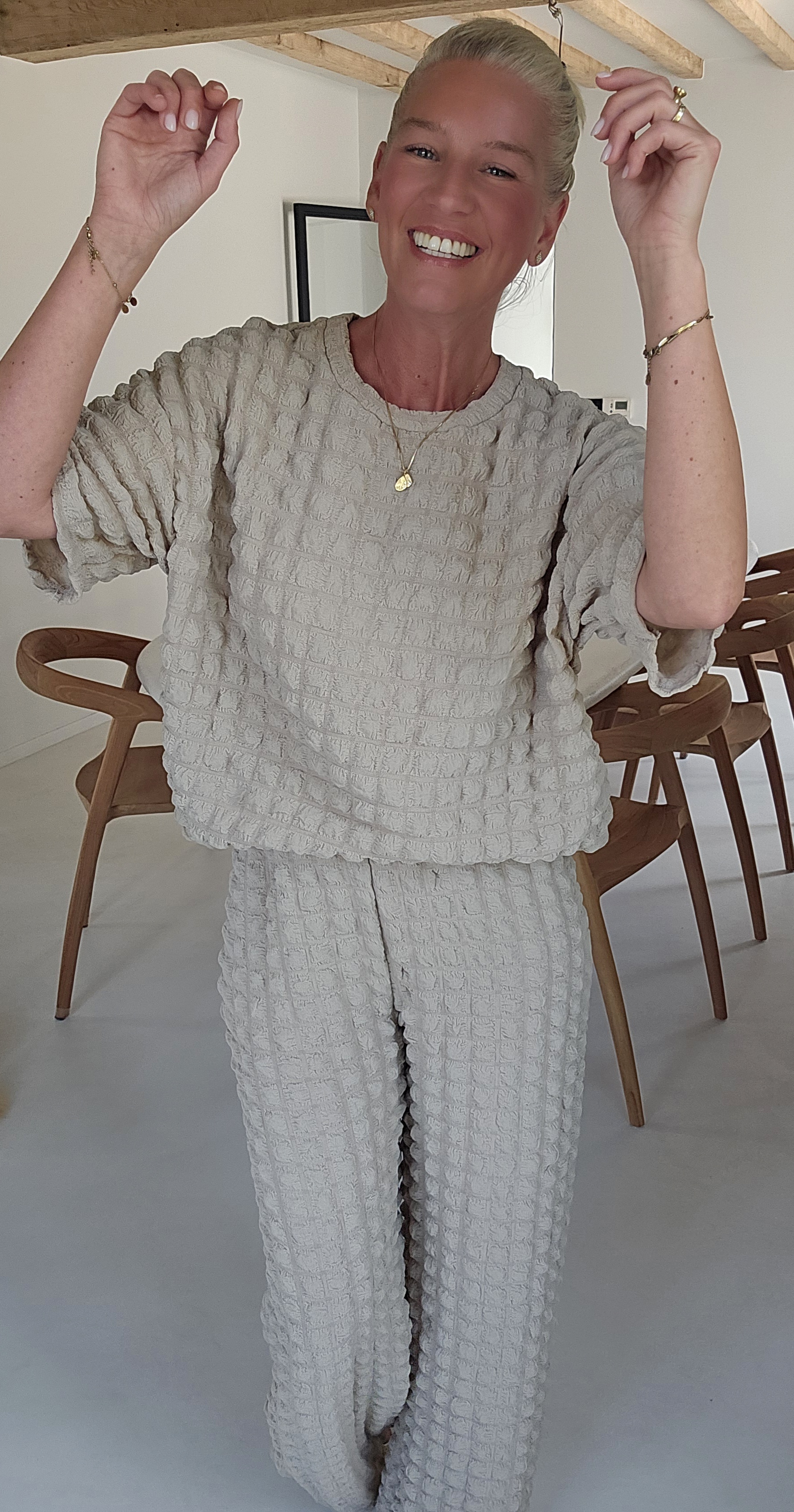 BUYorCRY bubble set beige