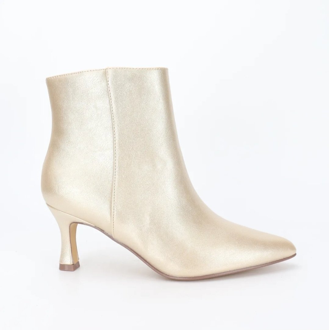 GIGI short boots gold